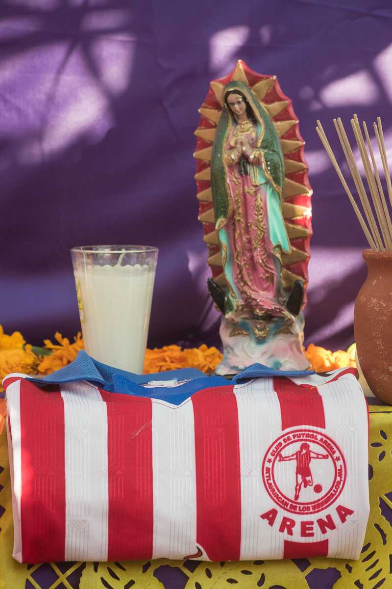 A football jersey with the Virgin Mary on an altar in Ixtlahucán de los Membrillos, Jalisco.