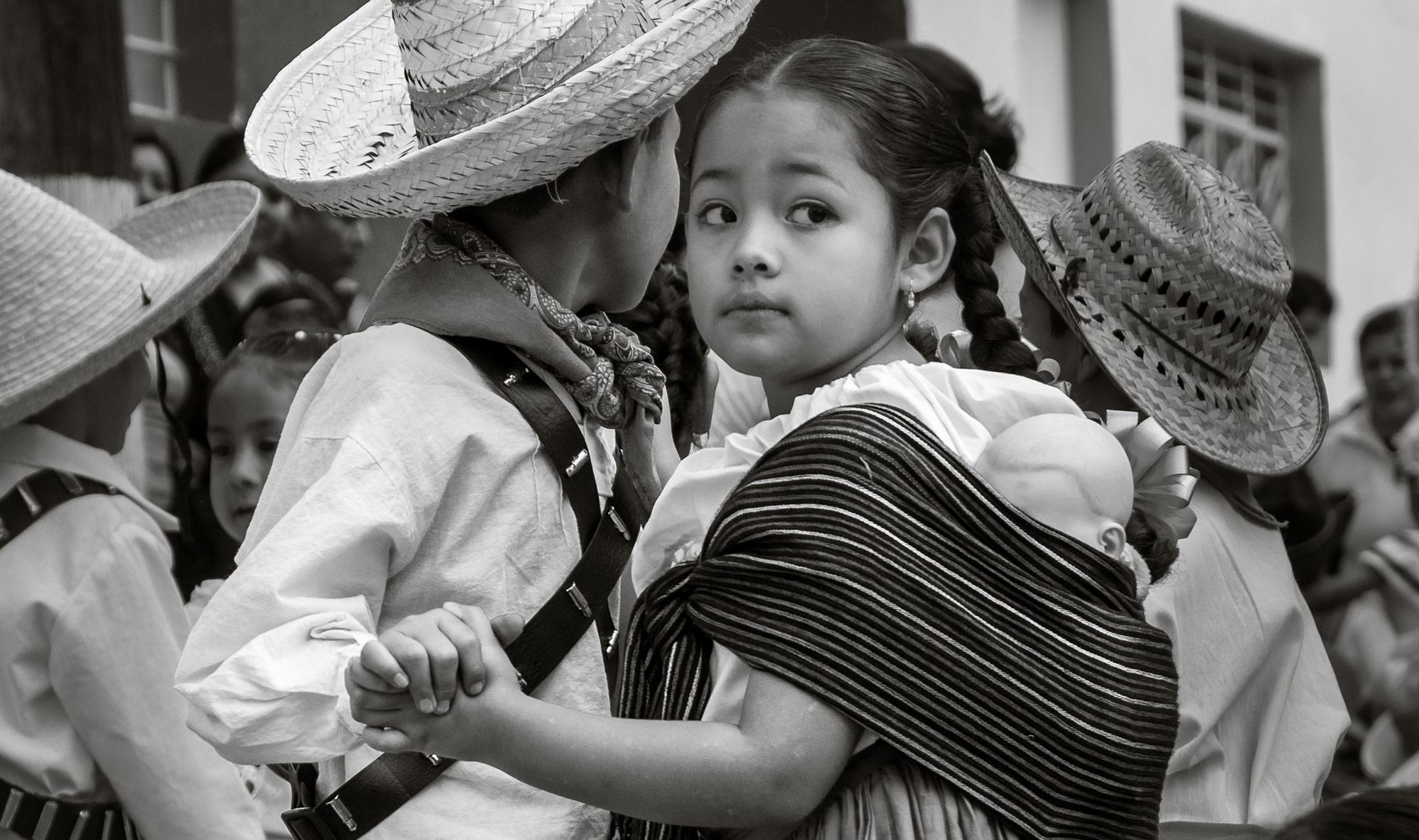 kids-on-revolution-day-in-mexico-fine-art-photography-of-mexico